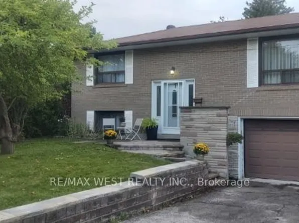 424 Brimorton Dr, Toronto, ON M1H 2E5