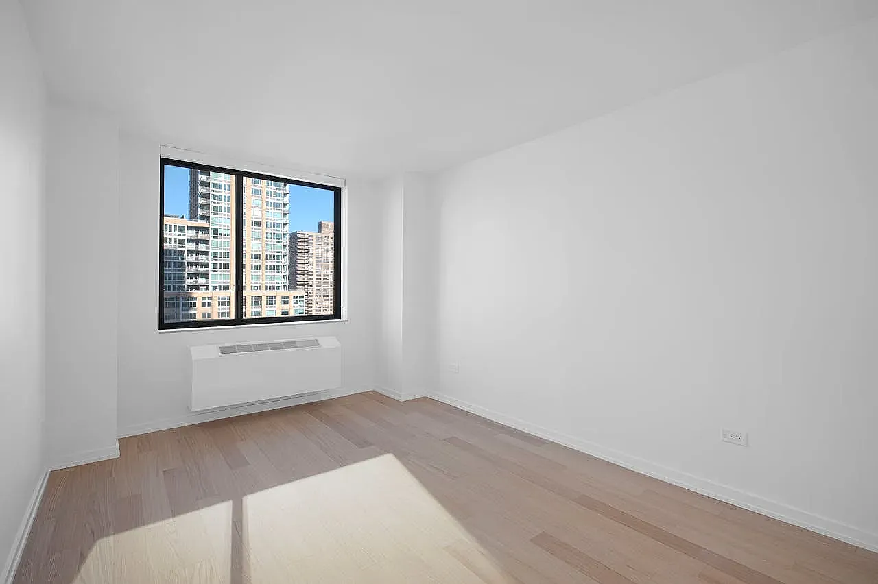 75 West End Avenue — Photo 1