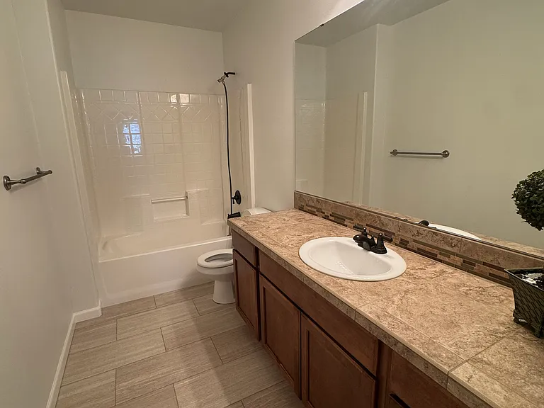 3515 Cedar Ave S #BASEMENT — Photo 7