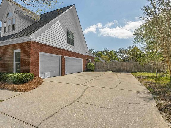 5th image of 4102 Brittany Pl