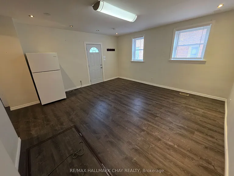 28 Matchedash St N #3 — Photo 5