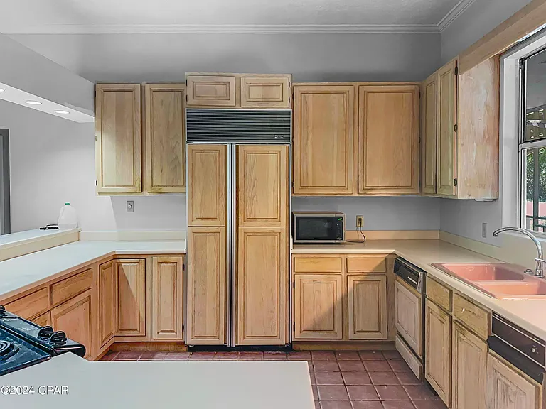 216 Sundial St — Photo 39