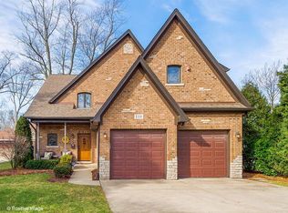 110 Indian Dr, Clarendon Hills, IL