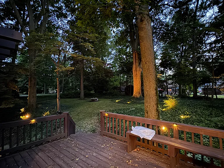 554 Greenvale Dr — Photo 21