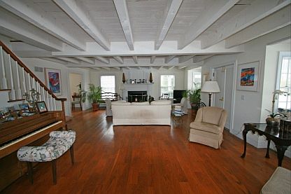 5th image of 90 Lee Ave
