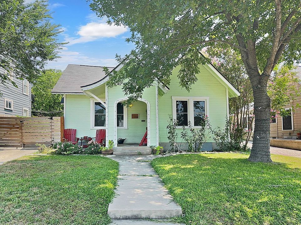 1st image of 738 Bailey Ave