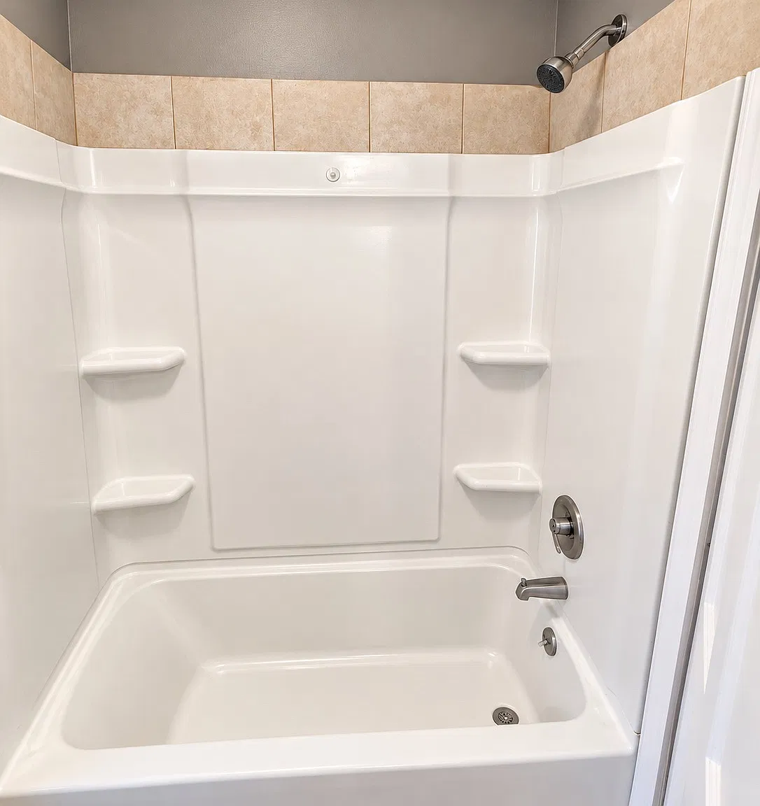 3 bed, 1275 sqft, $1,650 — Photo 4