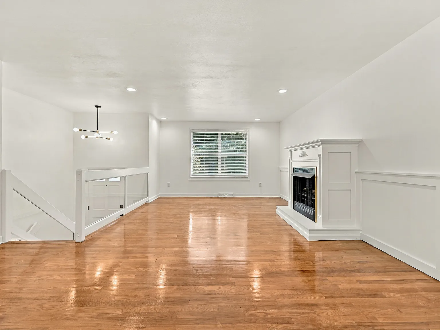3 bed, 1821 sqft, $2,600 — Photo 3