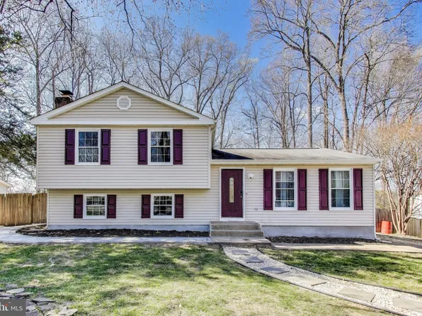 15 Edgecliff Ln, Stafford, VA 22554