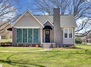 300 Hillcrest Dr, Greer, SC 29651