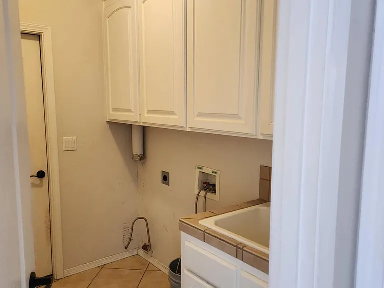2272 Briarwood Cir — Photo 12