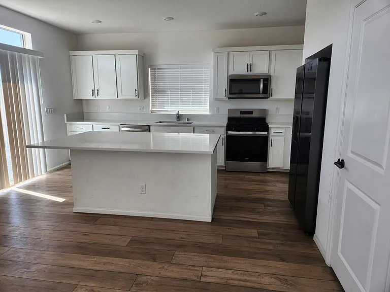 10280 Beckenham Hills St — Photo 5