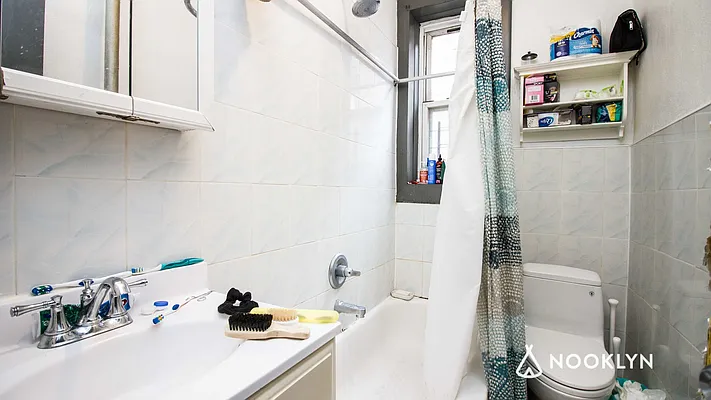 Rented by Oxford Property Group | media 33