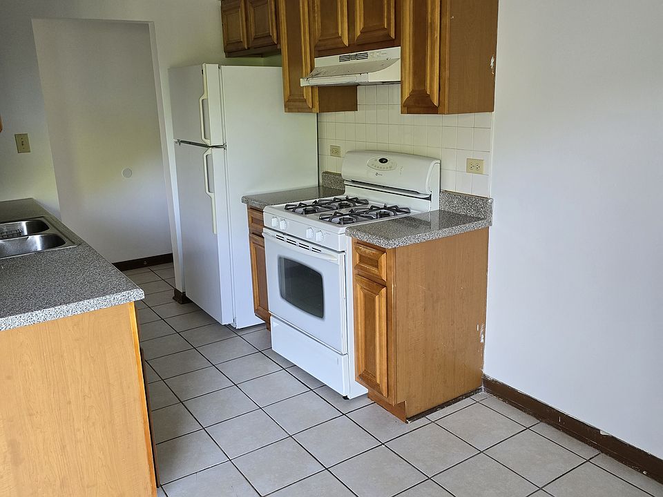1st image of 1137 Dickens Way APT E