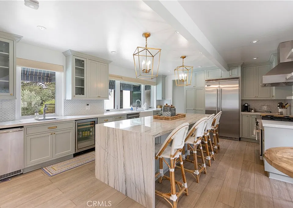 2445 Vista Laguna Ter