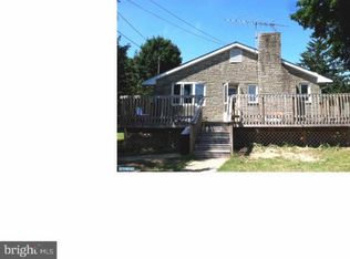 202 Center St, Elmer, NJ 08318