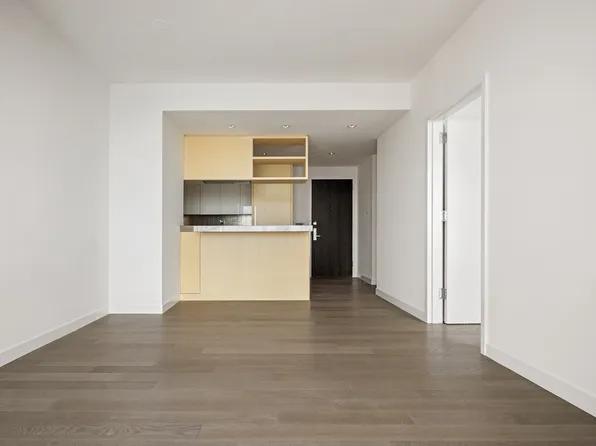 252 South Street image 4 of 9