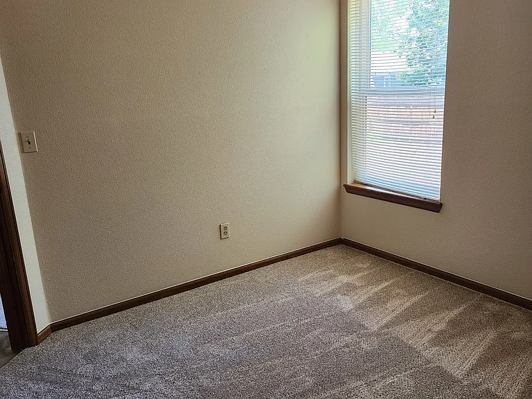 2730 Bluegrass Dr — Photo 17