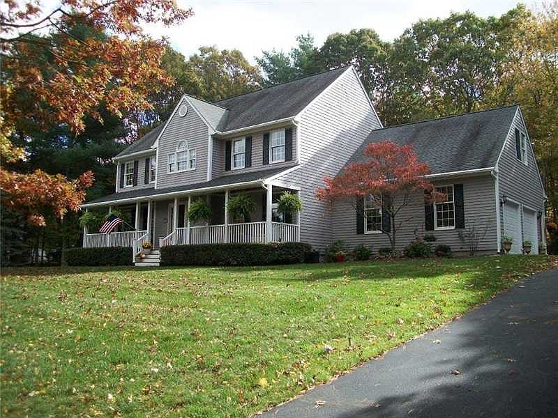 1st image of 220 Holly Hills Ln
