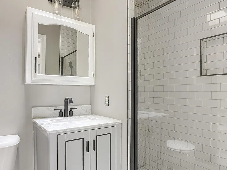 2601 S 48th St — Photo 9