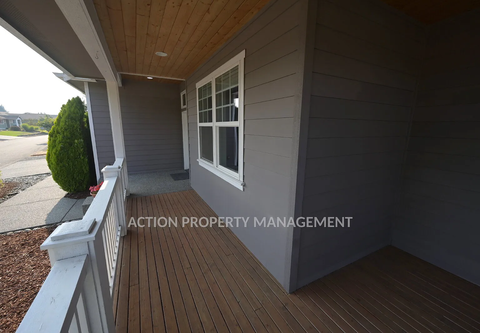 3 bed, 2.0 bath, 1811 sqft, $2,700 — Photo 4