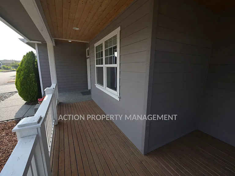 103 E Cobblestone Ln — Photo 4