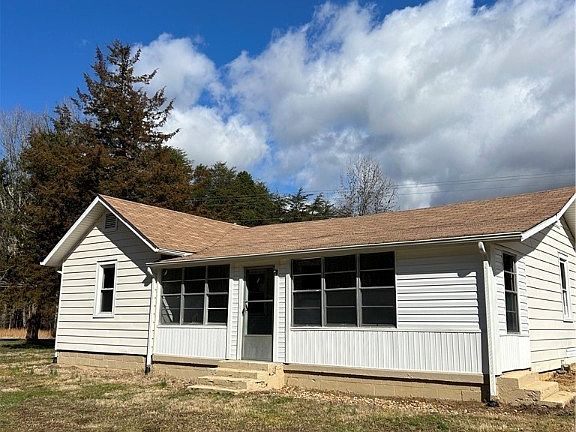 3rd image of 4605 Waddy Dr