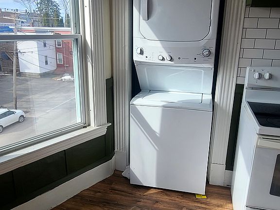 3rd image of 33 Howard St #3H