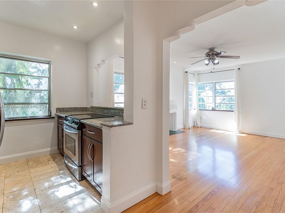 1st image of 1051 Michigan Ave APT 4