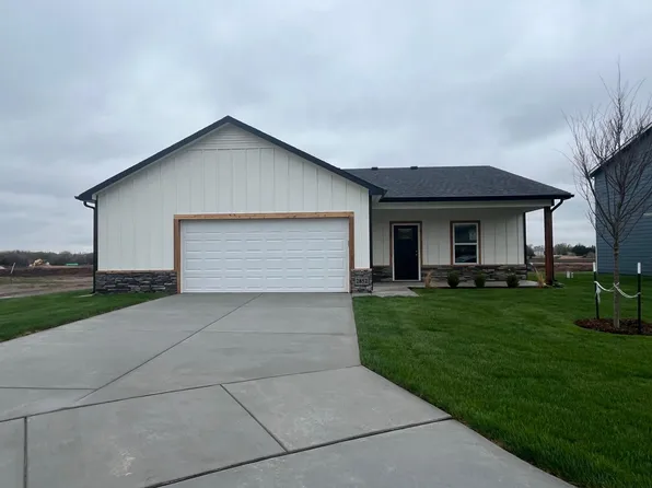 2852 S Maize Rd, Wichita, KS 67215