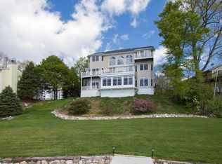 357 Southfork Dr, Plainwell, MI 49080