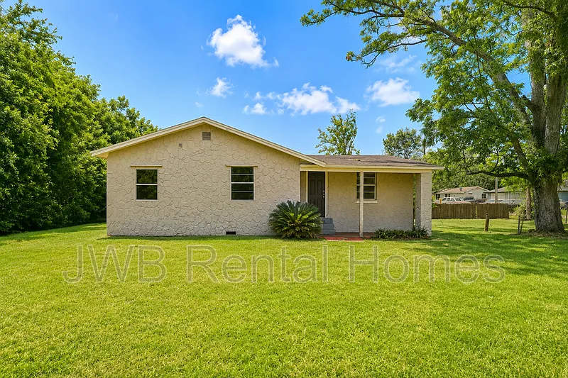 7957 Mattox Ave