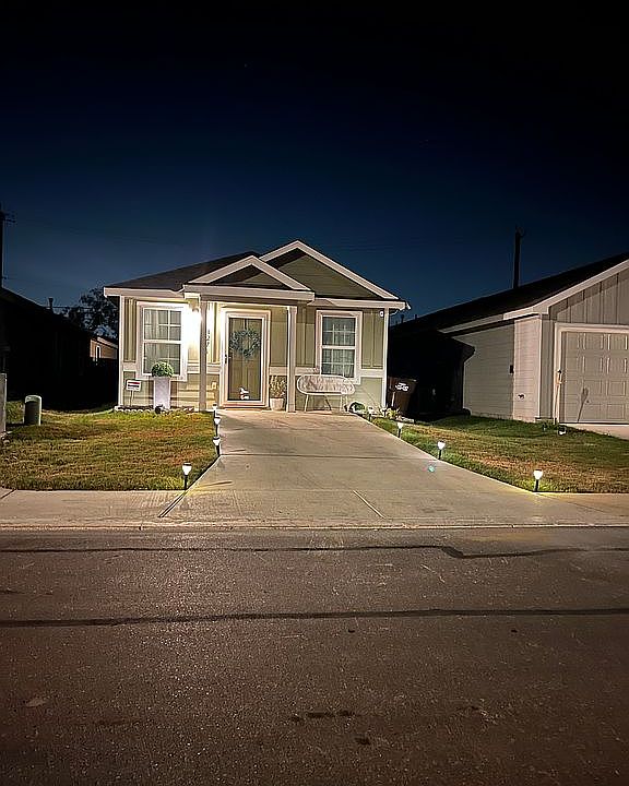 1st image of 8276 Piedra Medina
