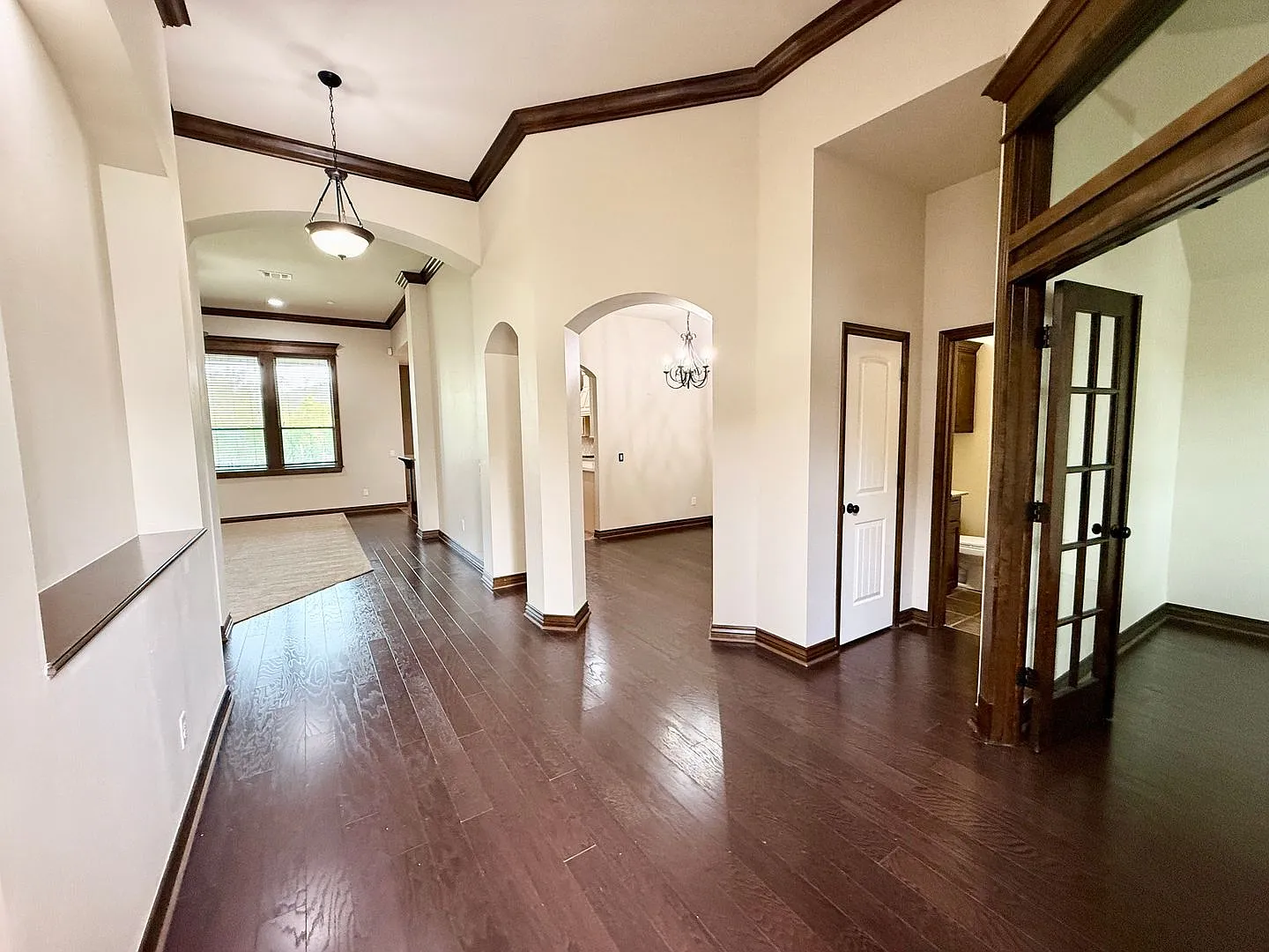 Executive Home in Carrington — Photo 4
