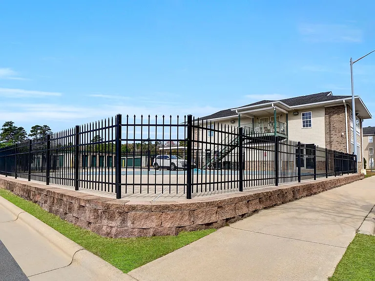 Bone Creek Apartments — Photo 16