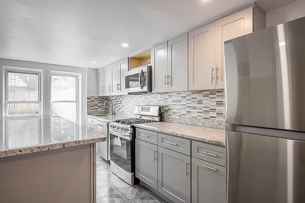 Rented by Next Wave Realty | media 8