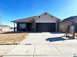 1500 S Meadowland Ave, Sioux Falls, SD 57106