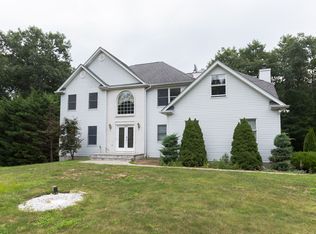 31 Chelsea Dr, Oak Ridge, NJ 07438