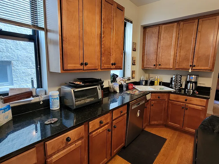 2654 N Ashland Ave #2R — Photo 2