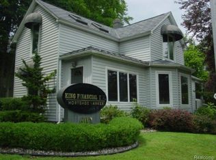 602 W University Dr, Rochester, MI 48307