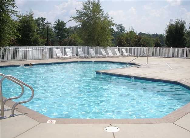 1st image of 131 Lynch Cir