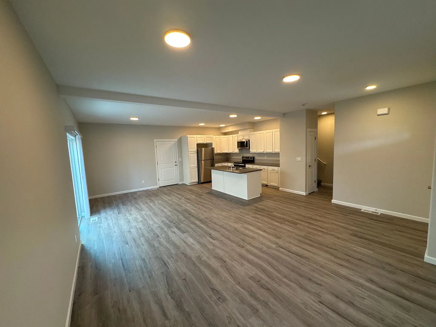 4 Bed / 2.5 Bath Duplex! $250 Amazon Gift Card! *First Month's Rent Is Free!* — Photo 1