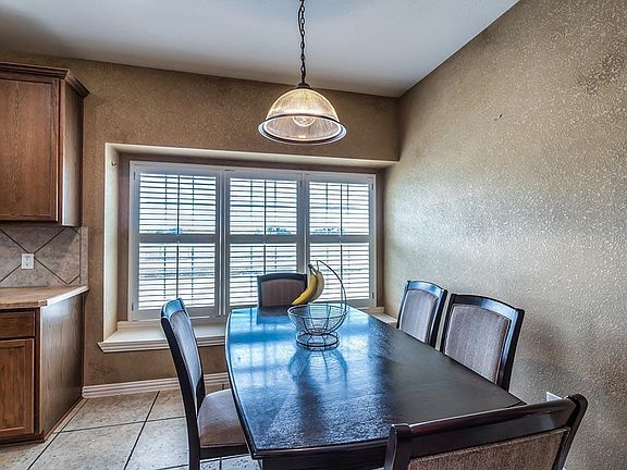 5th image of 7402 Kallan Dr
