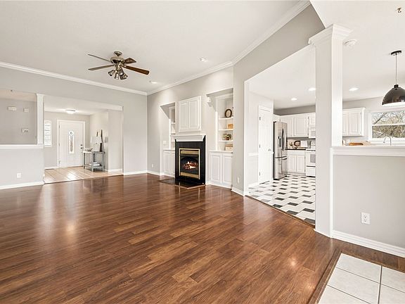 4th image of 4318 E Lawndale Dr