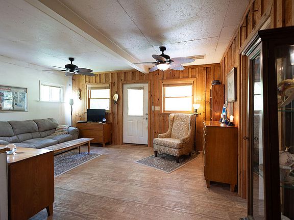 4th image of 49 Morris Dr