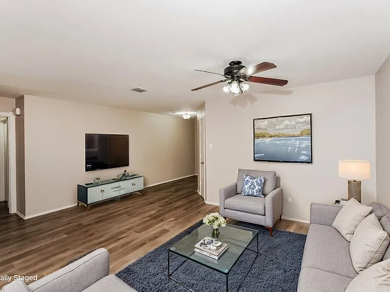 4549 Lacebark Ln — Photo 3