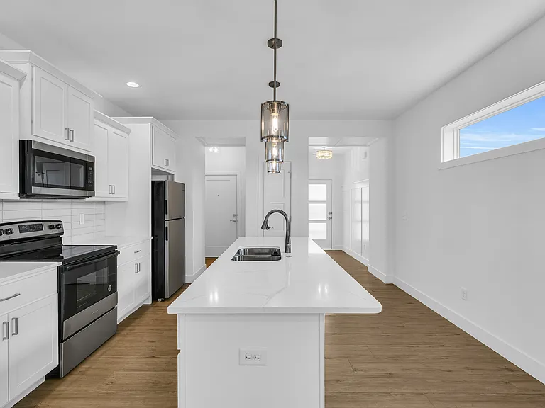 70 E Airport Rd #34 — Photo 5