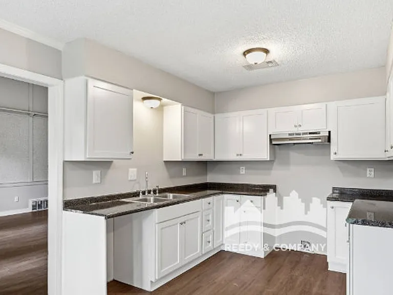 6213 Holly Park Dr — Photo 17