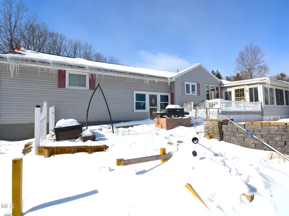 875 Davis Rd, Altoona, PA 16601