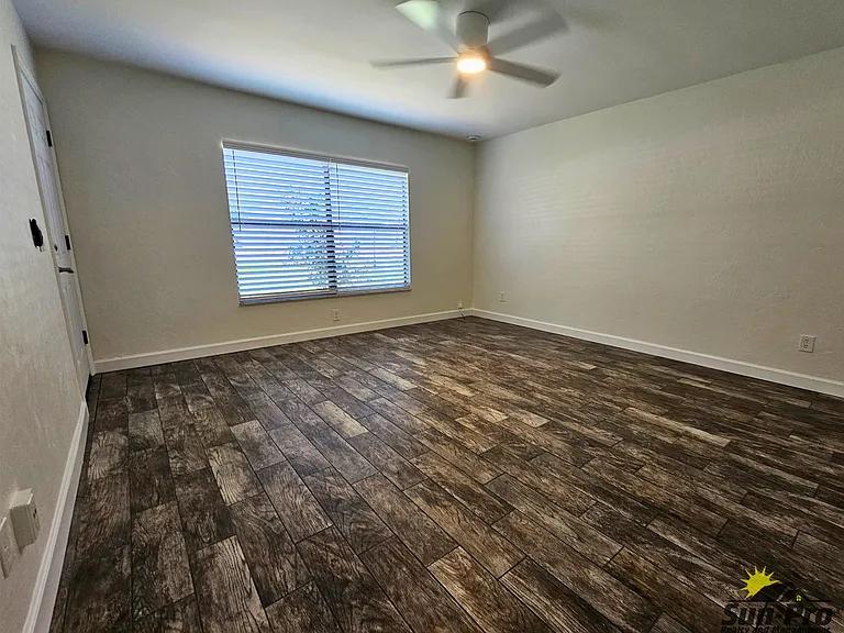 556 Taylor Rd — Photo 14